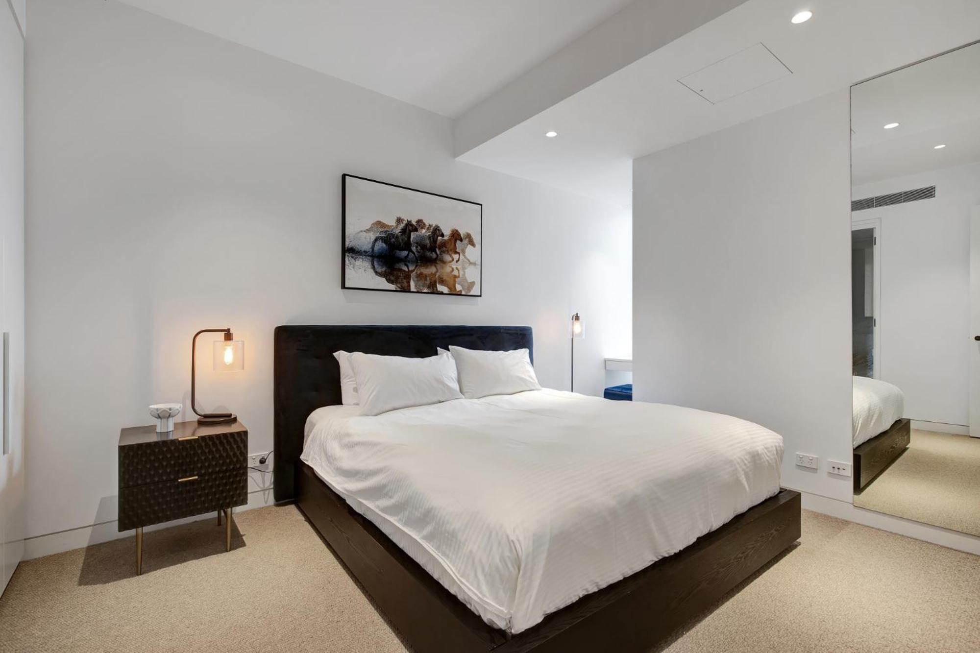 Deluxe 2-bed Toorak With Alfresco Dining *