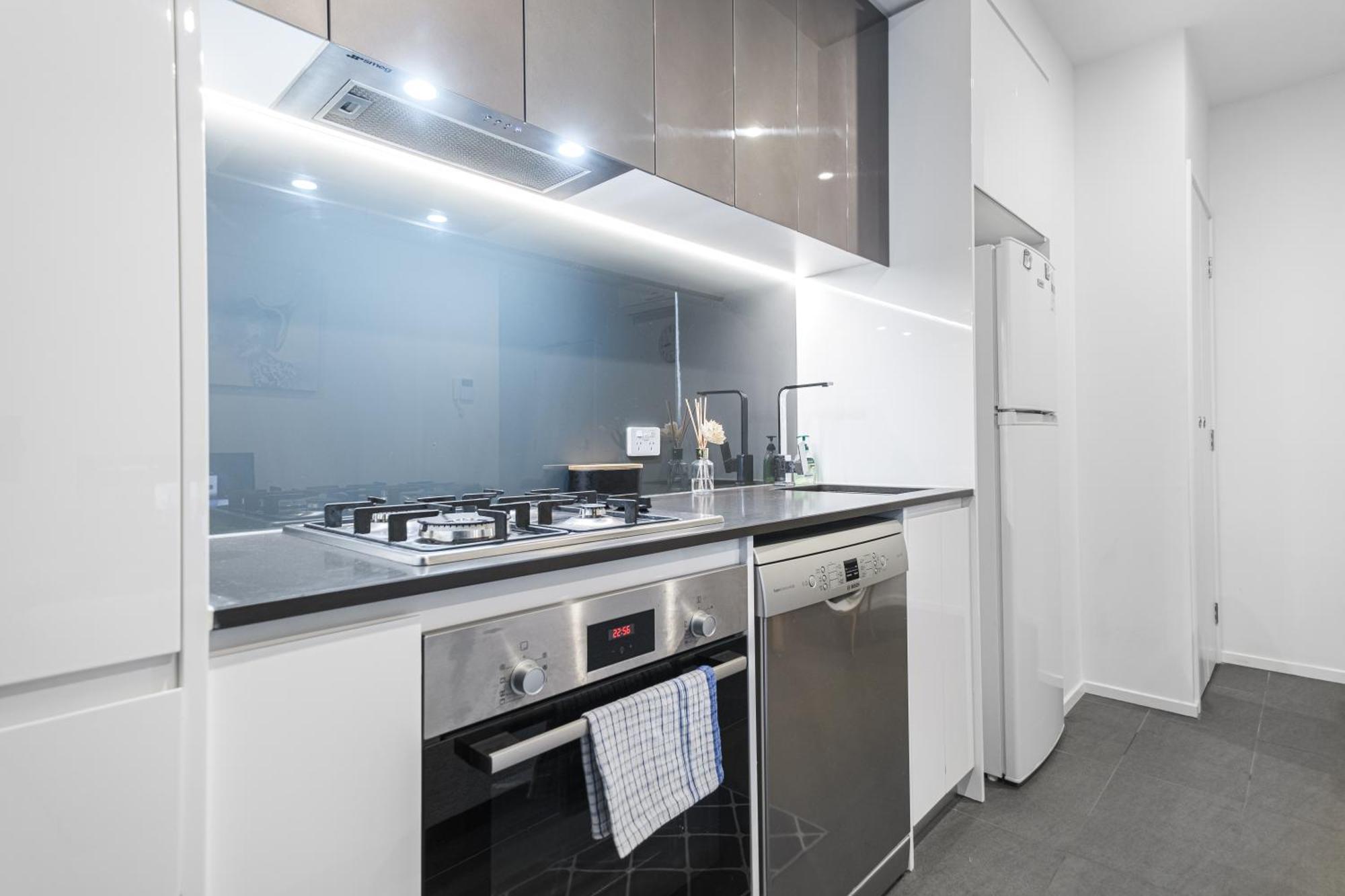 Delicate One Bed Footscray With Pool&gym Melbourne
