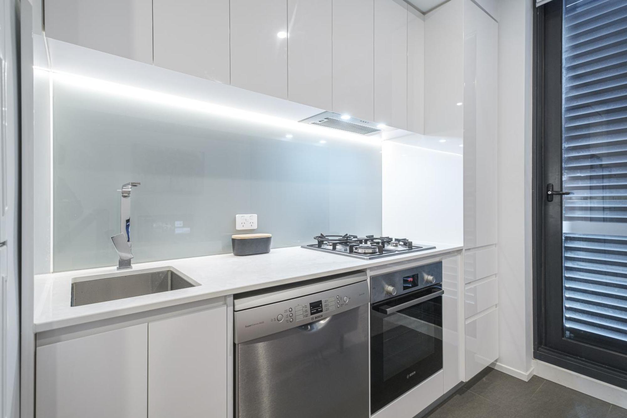 Apartment Exquisite And Warm 1br Nest In Footscray Pool Gym
