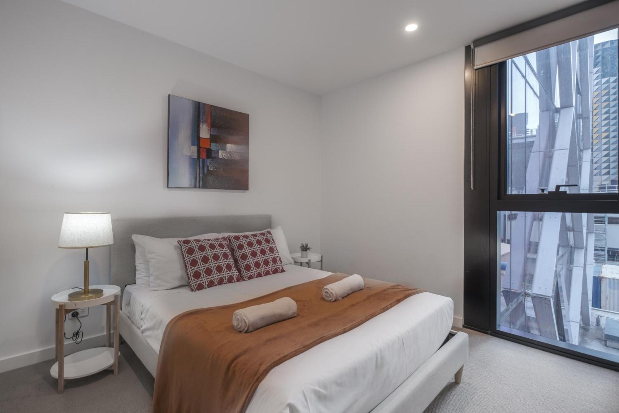 Apartment Cbd 2br Apt With Pool Gym