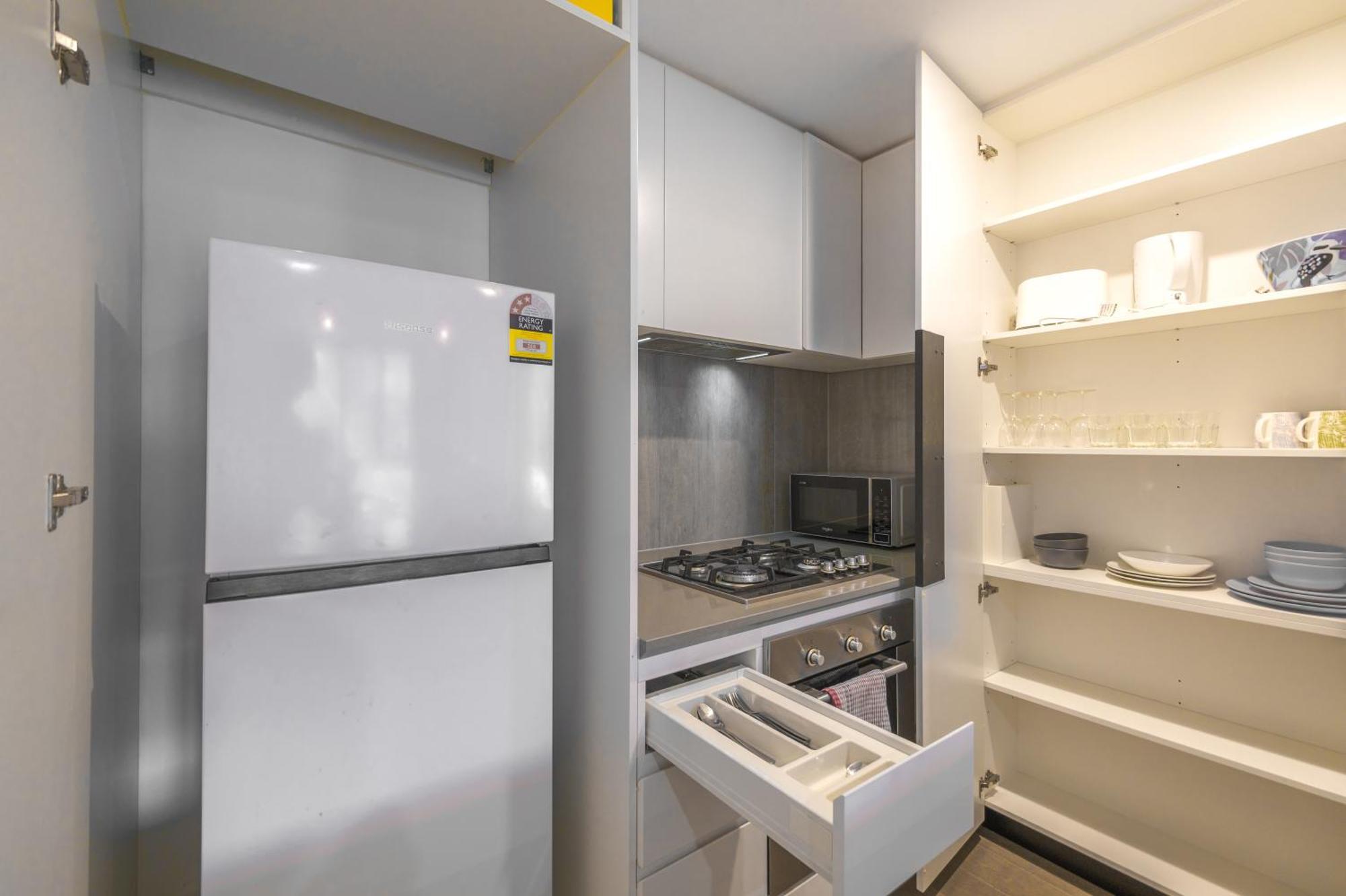 Cbd 2br Apt With Pool Gym