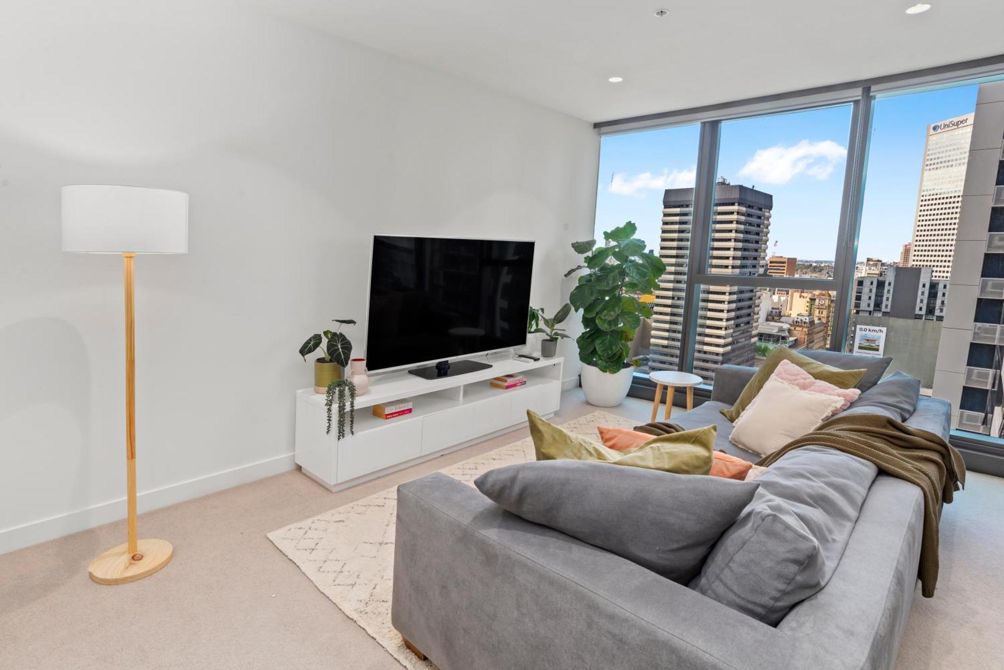Modern 1 Bed Melb Apt W/ Balcony, Coffee And Views * Melbourne