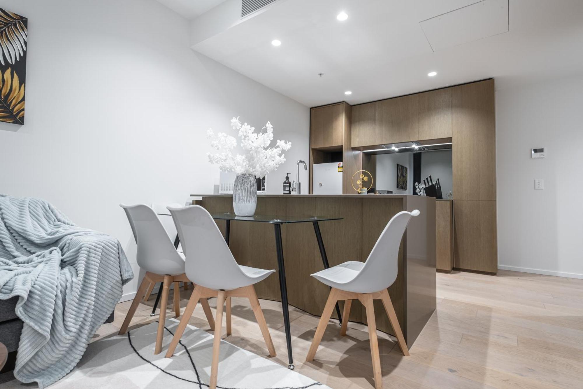 Apartment High Rise View 2br Southbank Melbourne