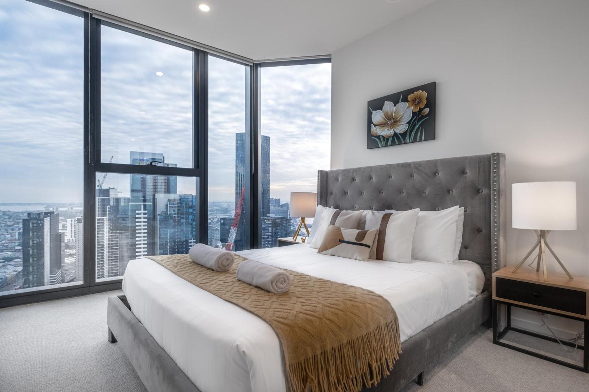 High Rise View 2br Southbank Apartment *