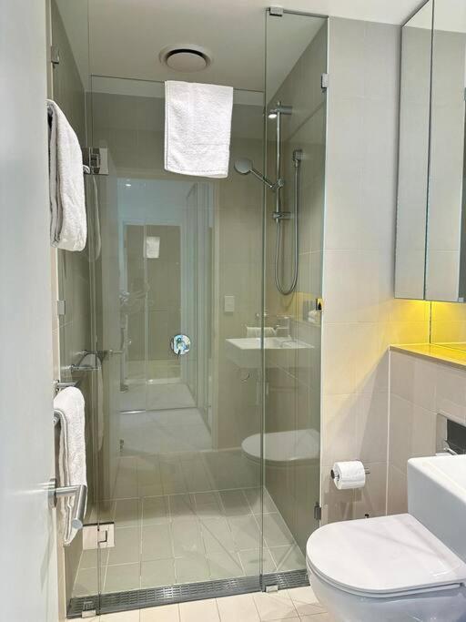 Wyndel One Bedroom Melcol83809n * Melbourne