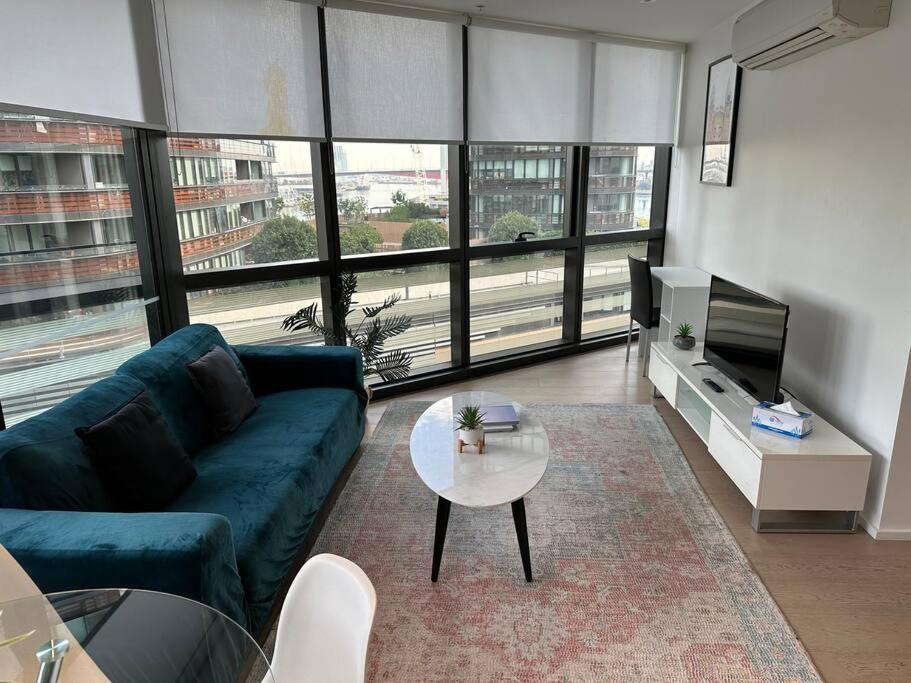 Apartment Wyndel One Bedroom Melcol83809n Melbourne