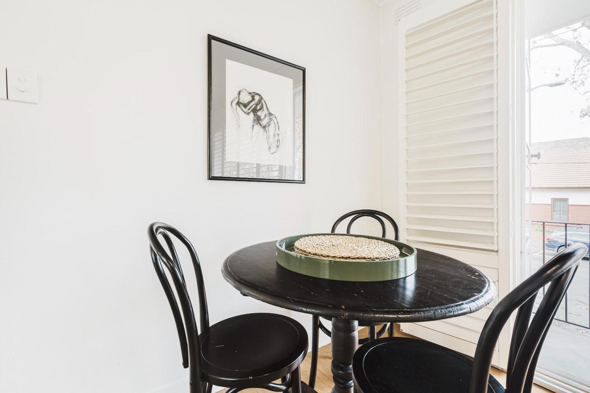 Vaquay Sonnet In South Yarra *