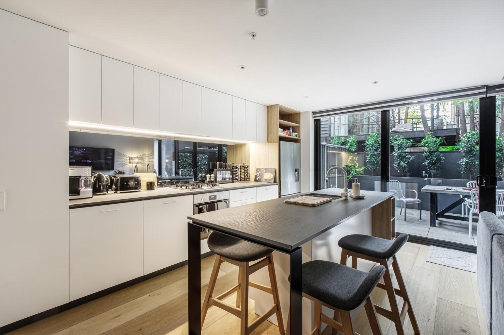 Apartment Large Prahran Retreat