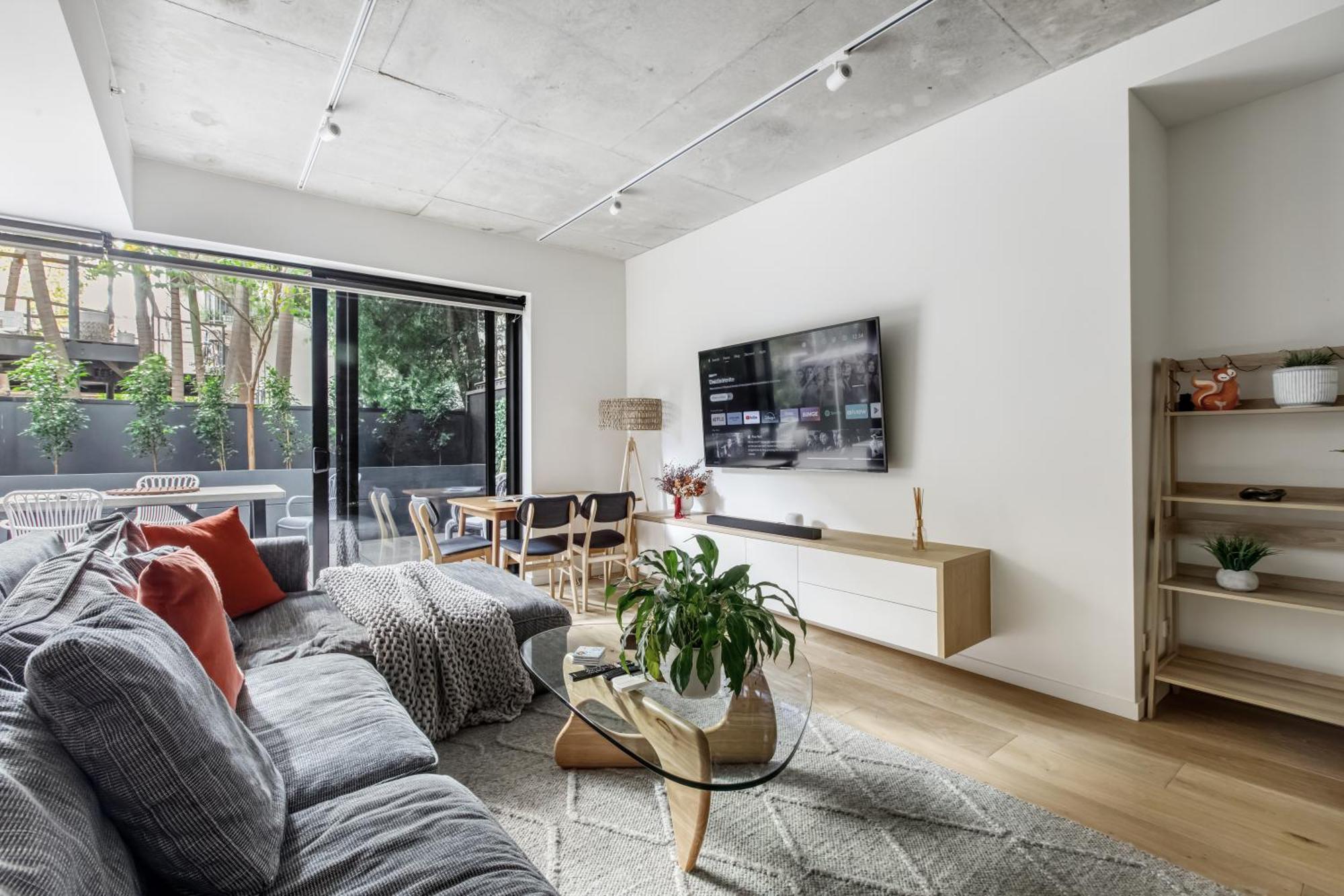 Large Prahran Retreat Apartment