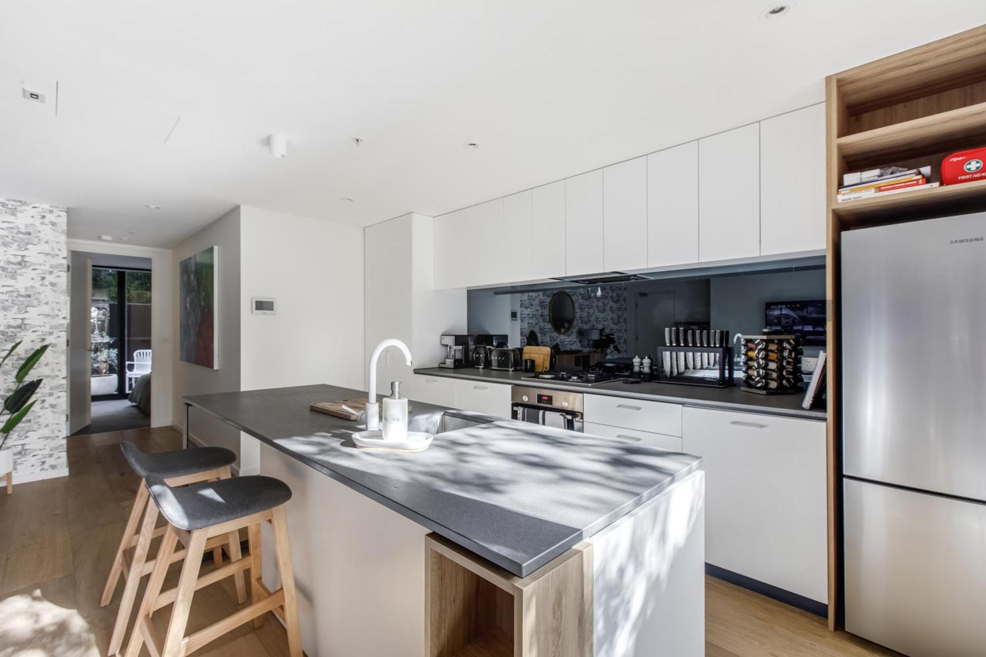 Large Prahran Retreat *