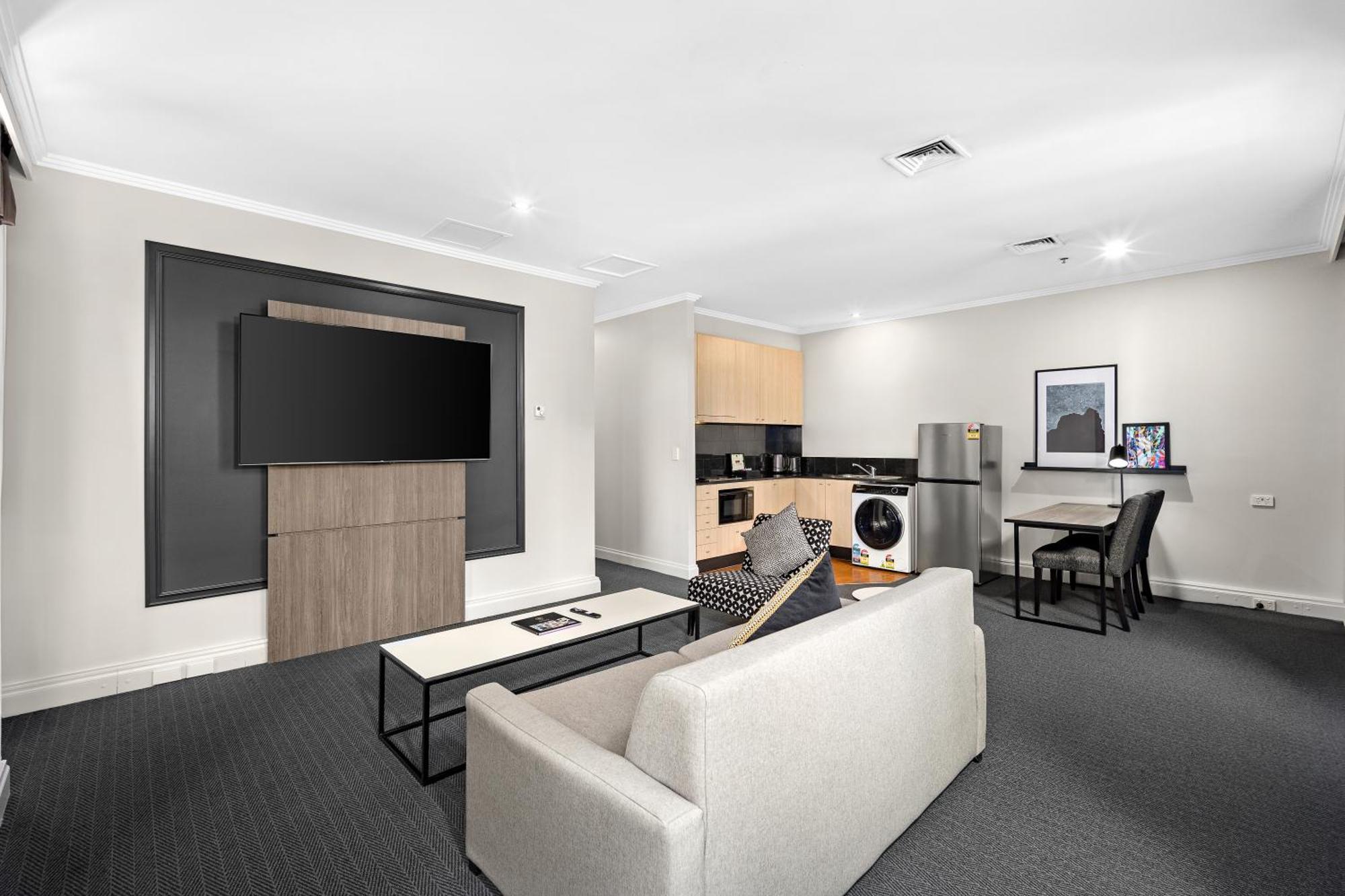 Melbourne City Suites Apartment *