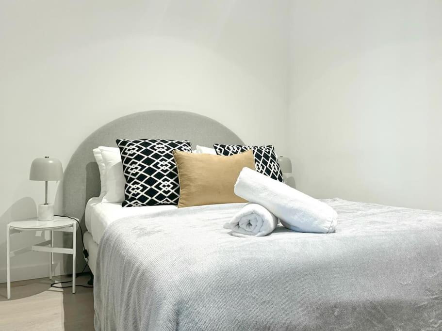 Apartment Prestigious Lv56 1br Cbd At West Side Place #wsp56b Melbourne