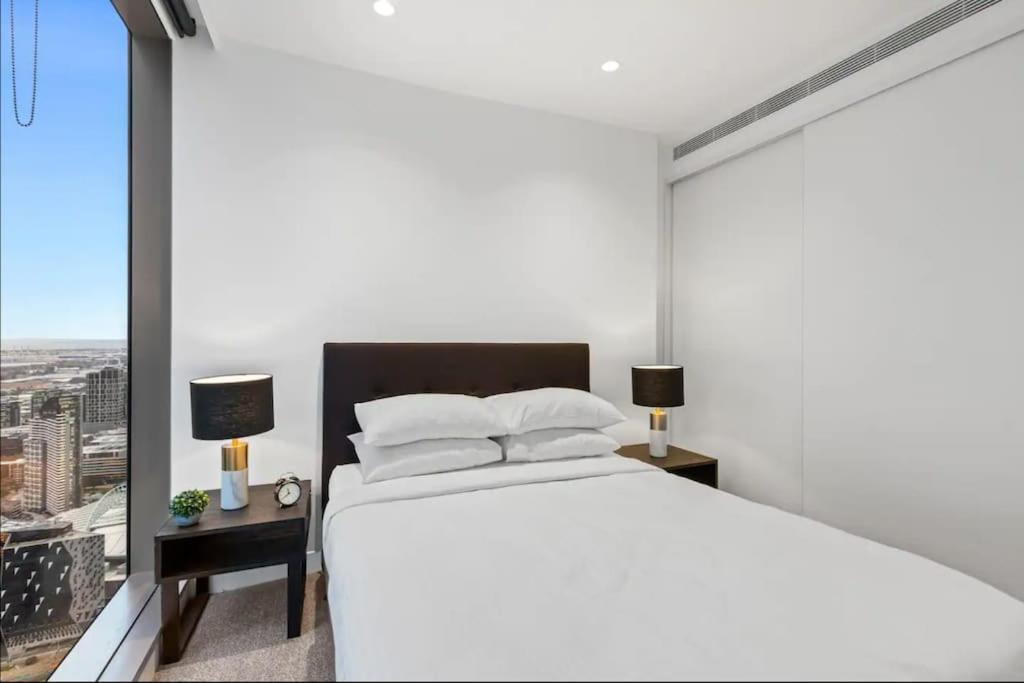 Prestigious Lv56 1br Cbd At West Side Place #wsp56b Apartment Melbourne