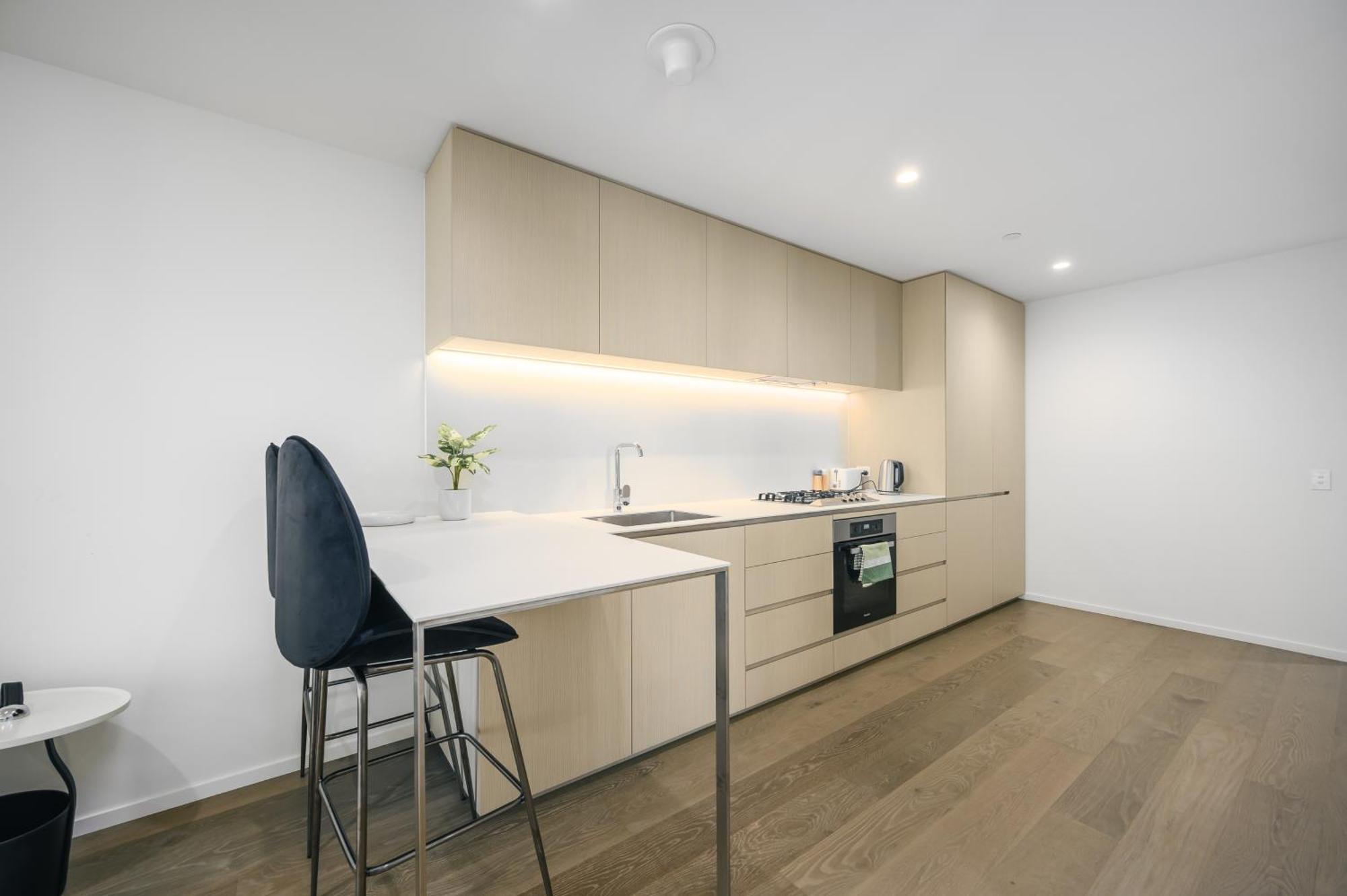 Apartment Elevated Lifestyle In Melb Landmark- Spacious 2b2b