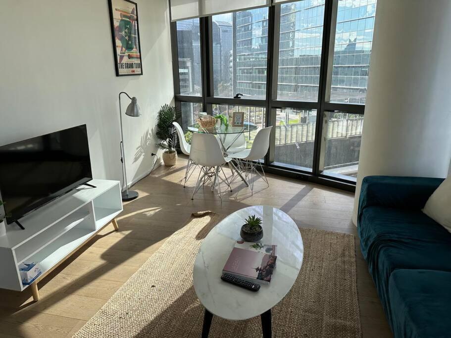 Wyndel One Bedroom Mel883col1104n * Melbourne