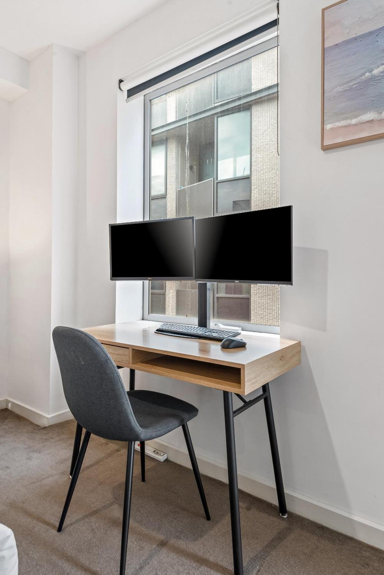 Cosy 1-bed With Balcony In Trendy St Kilda Apartment