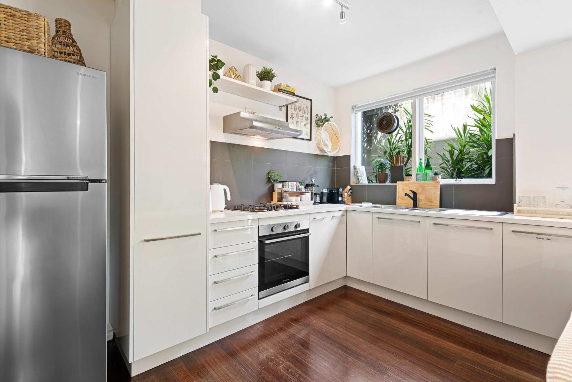 Contemporary 1-bed Unit Near Chapel St Melbourne