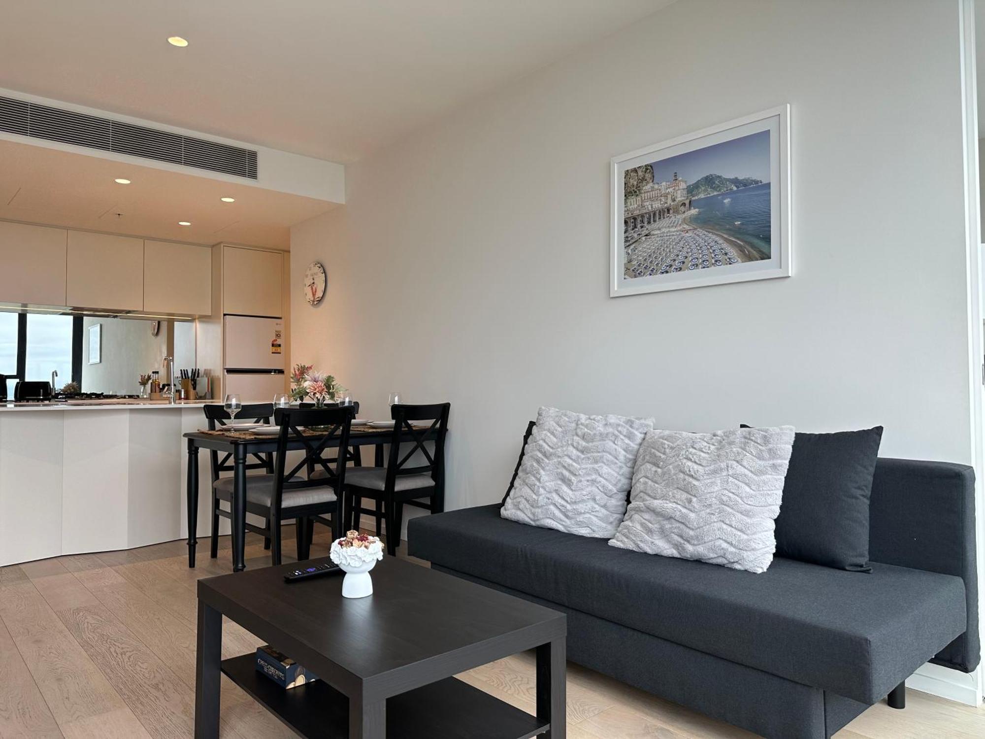 Apartment Skyline Serenity Retreat
