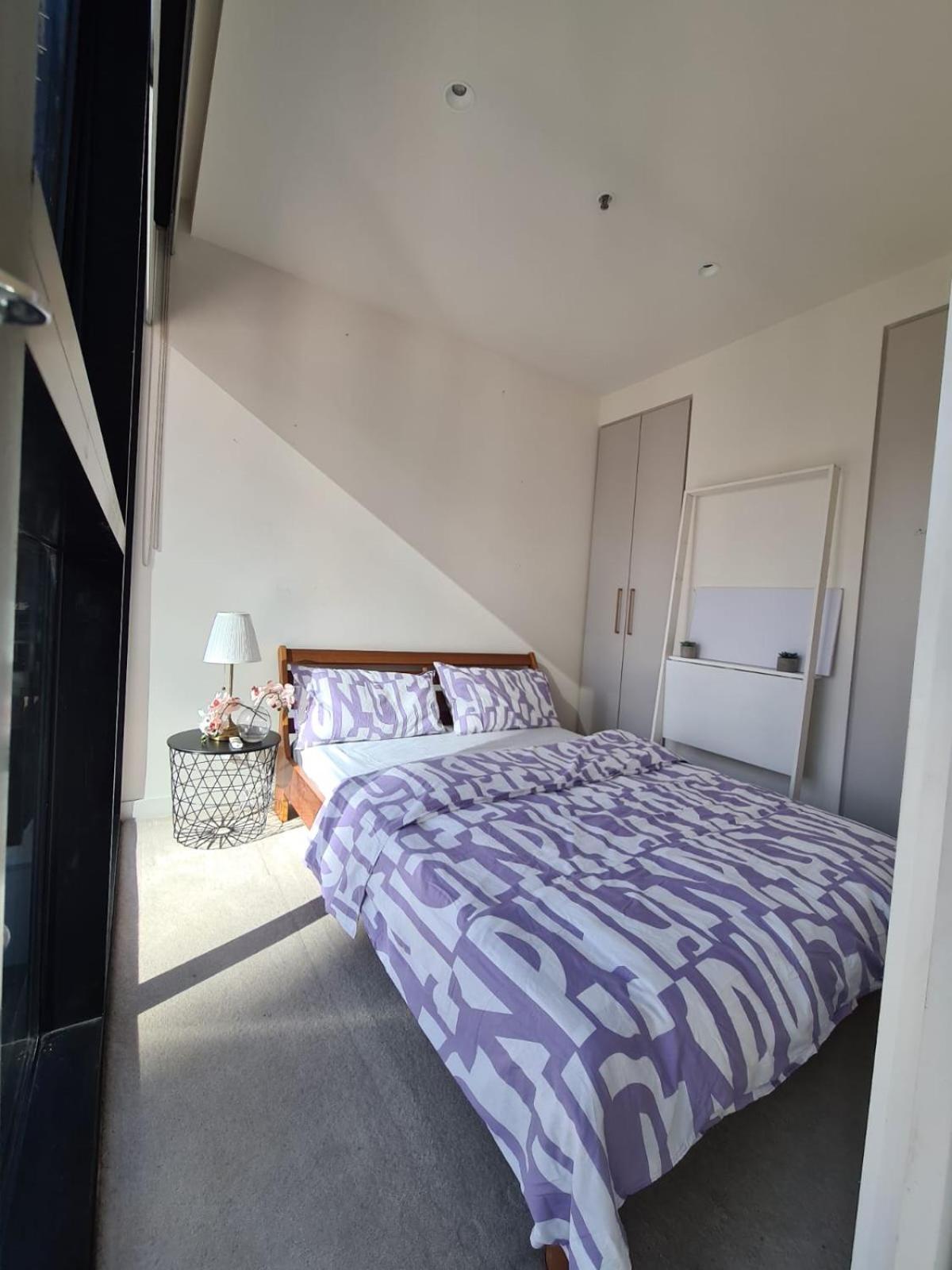 Kardeep Abode * Melbourne