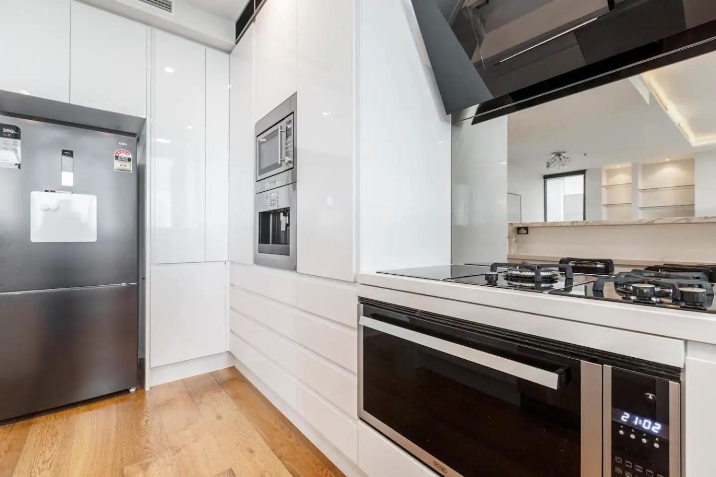 Opulent & Spacious Overlooking Park Apartment