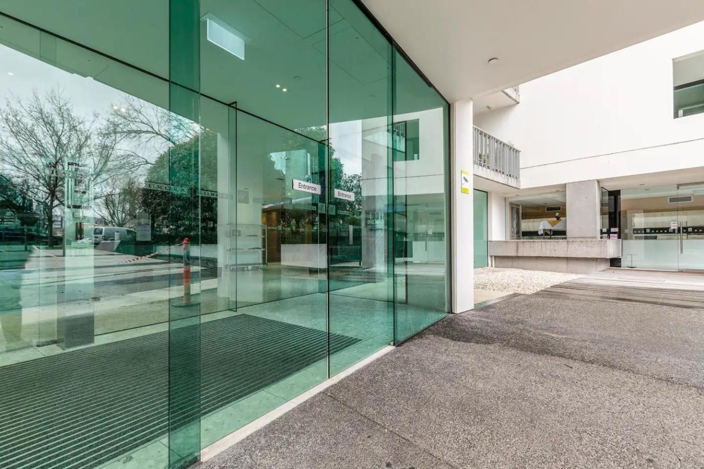 Opulent & Spacious Overlooking Park Apartment