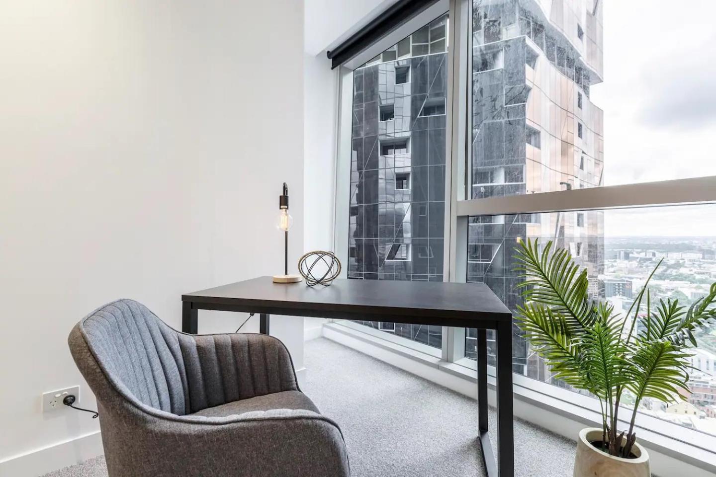 Earthy Retreat In Melb's Shopping Hub With Views Apartment Melbourne
