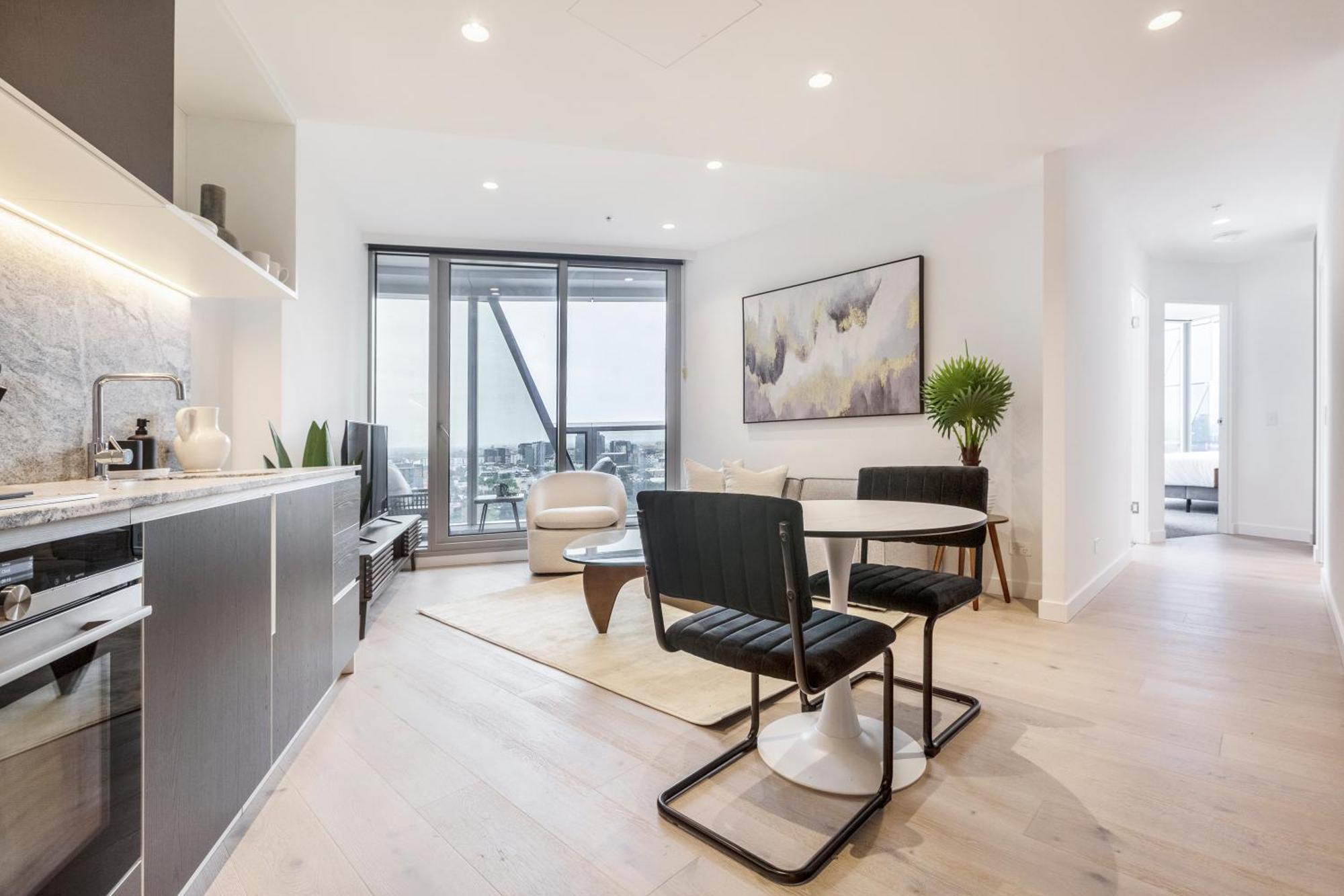 Apartment Contemporary Cbd Living From Level 23 At West Side Melbourne