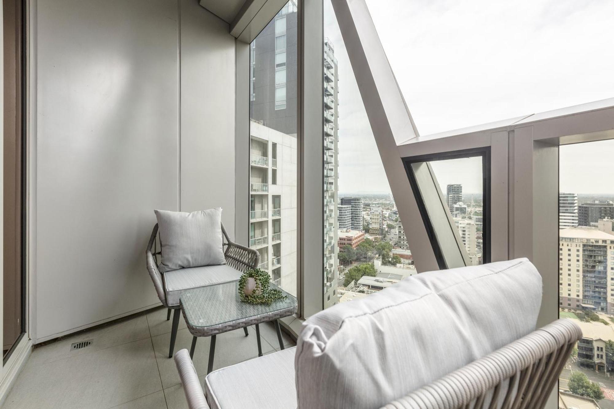 Apartment Contemporary Cbd Living From Level 23 At West Side *