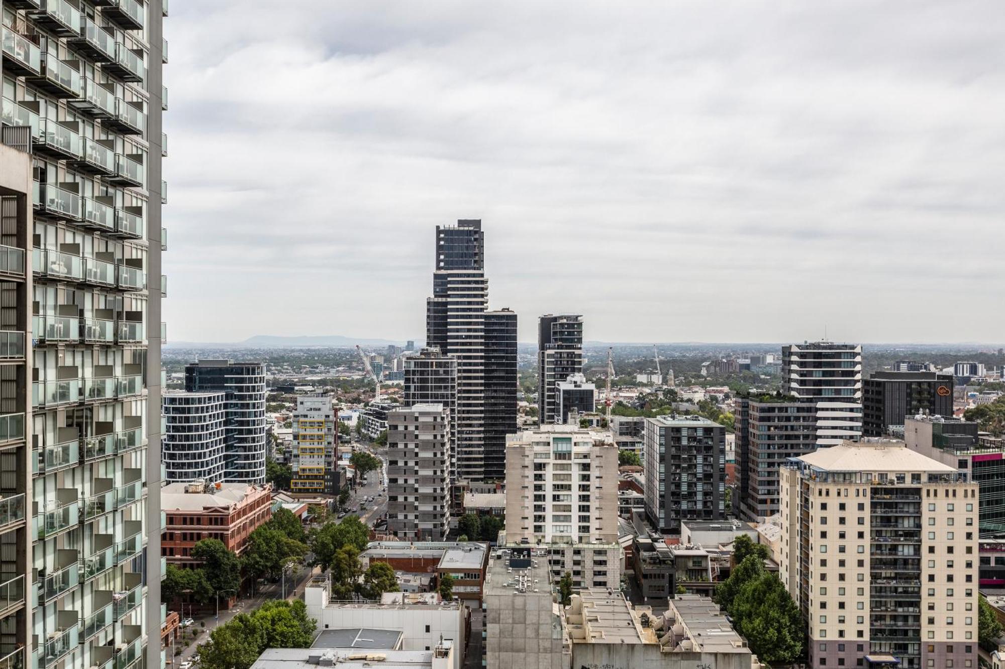 Contemporary Cbd Living From Level 23 At West Side * Melbourne