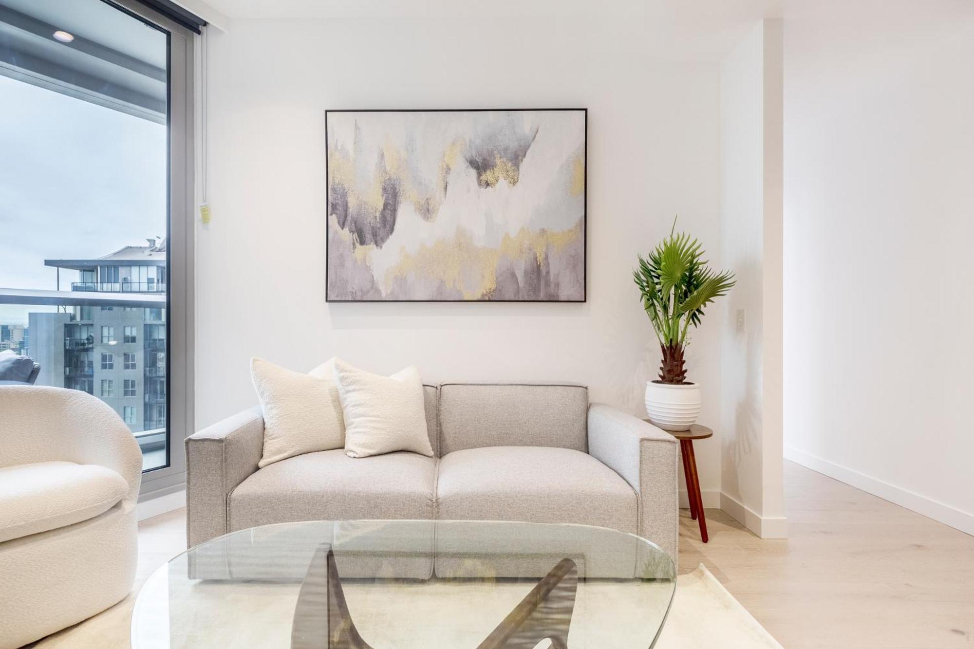 Contemporary Cbd Living From Level 23 At West Side