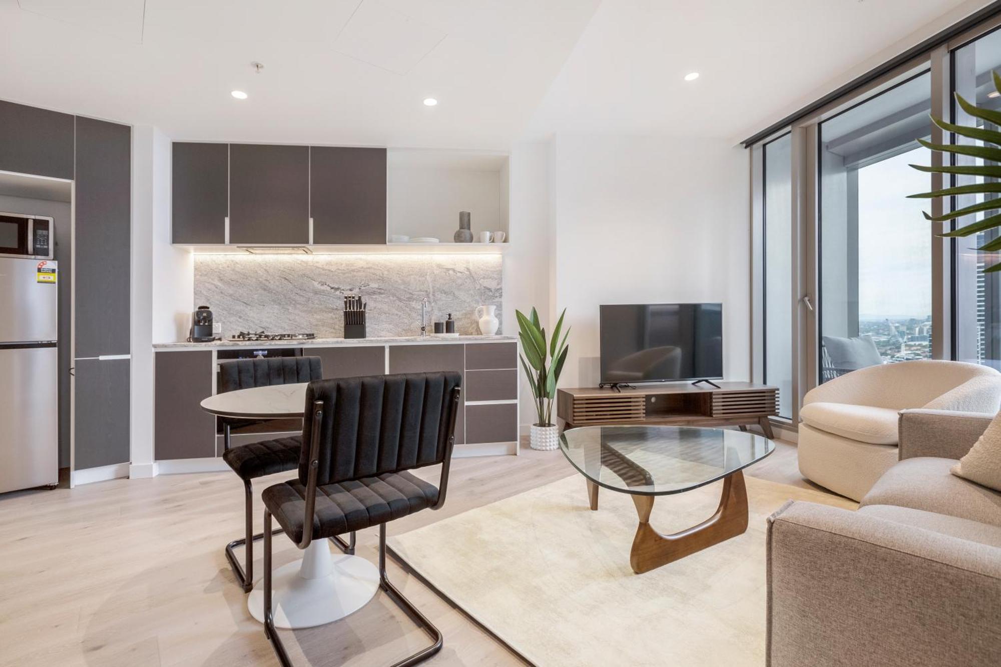 Contemporary Cbd Living From Level 23 At West Side Apartment Melbourne