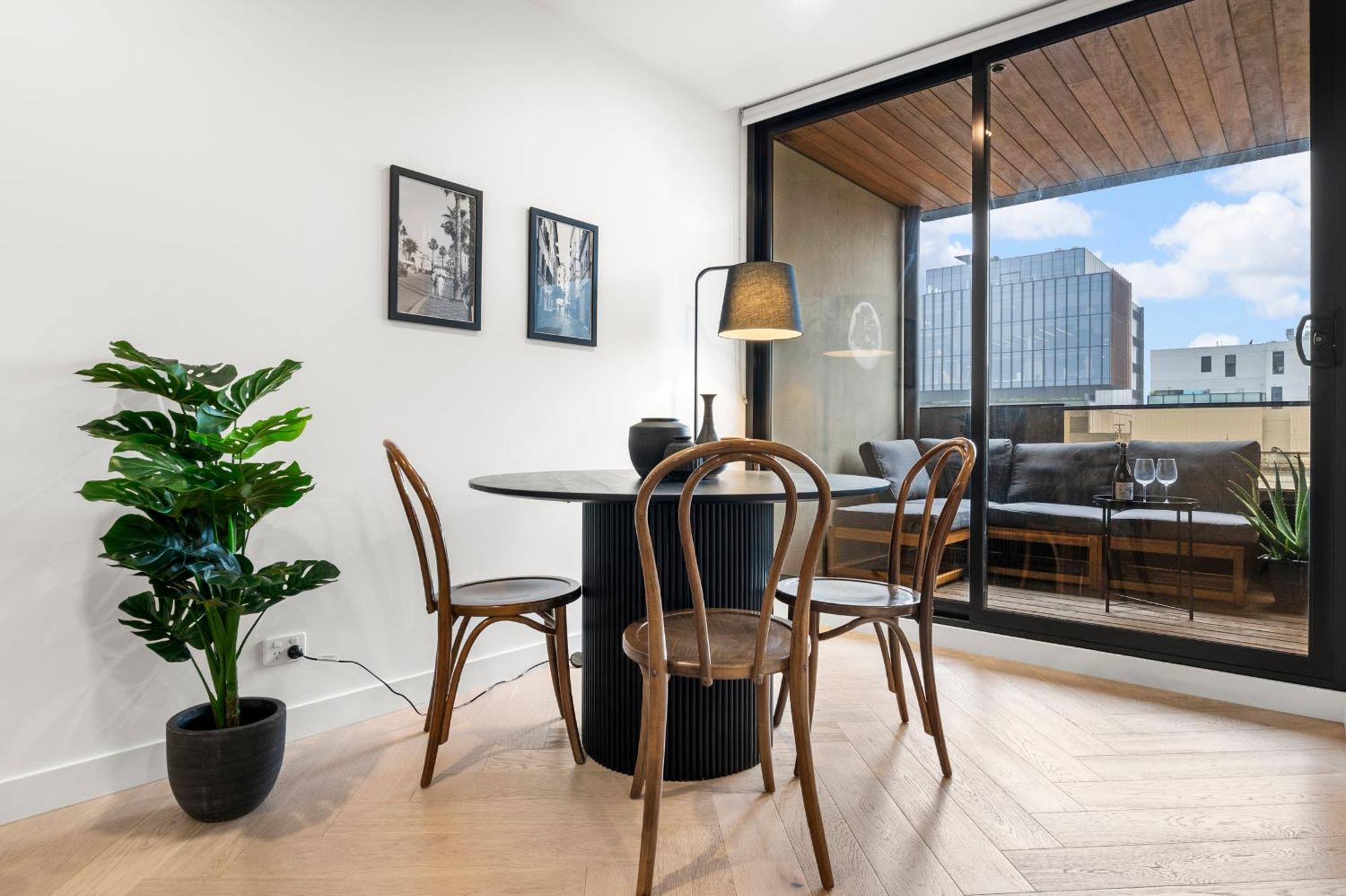 Apartment Modern, Elegant Oasis Melbourne