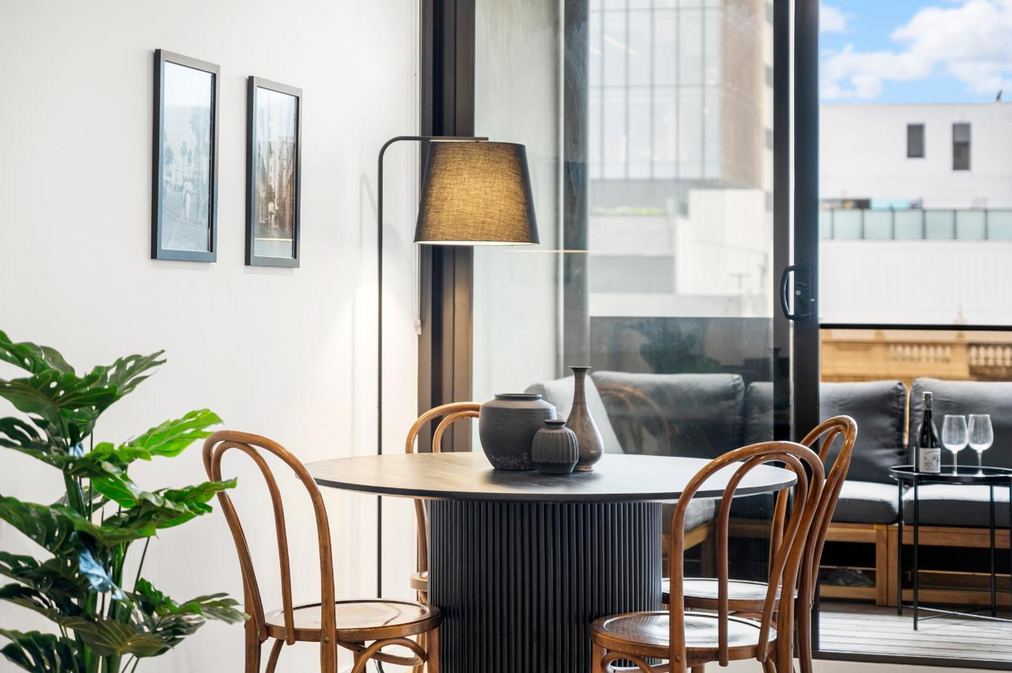 Modern, Elegant Oasis * Melbourne
