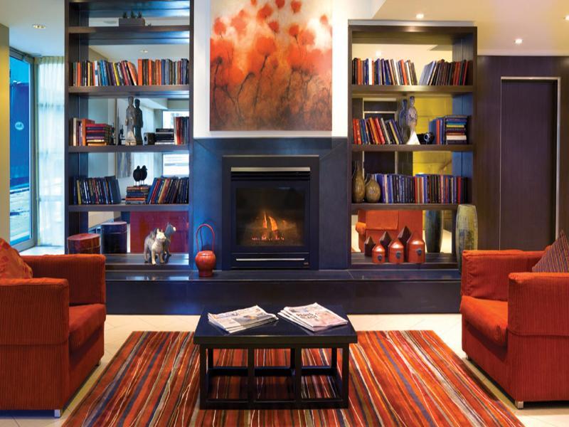 Brady Flinders Street Aparthotel 4*