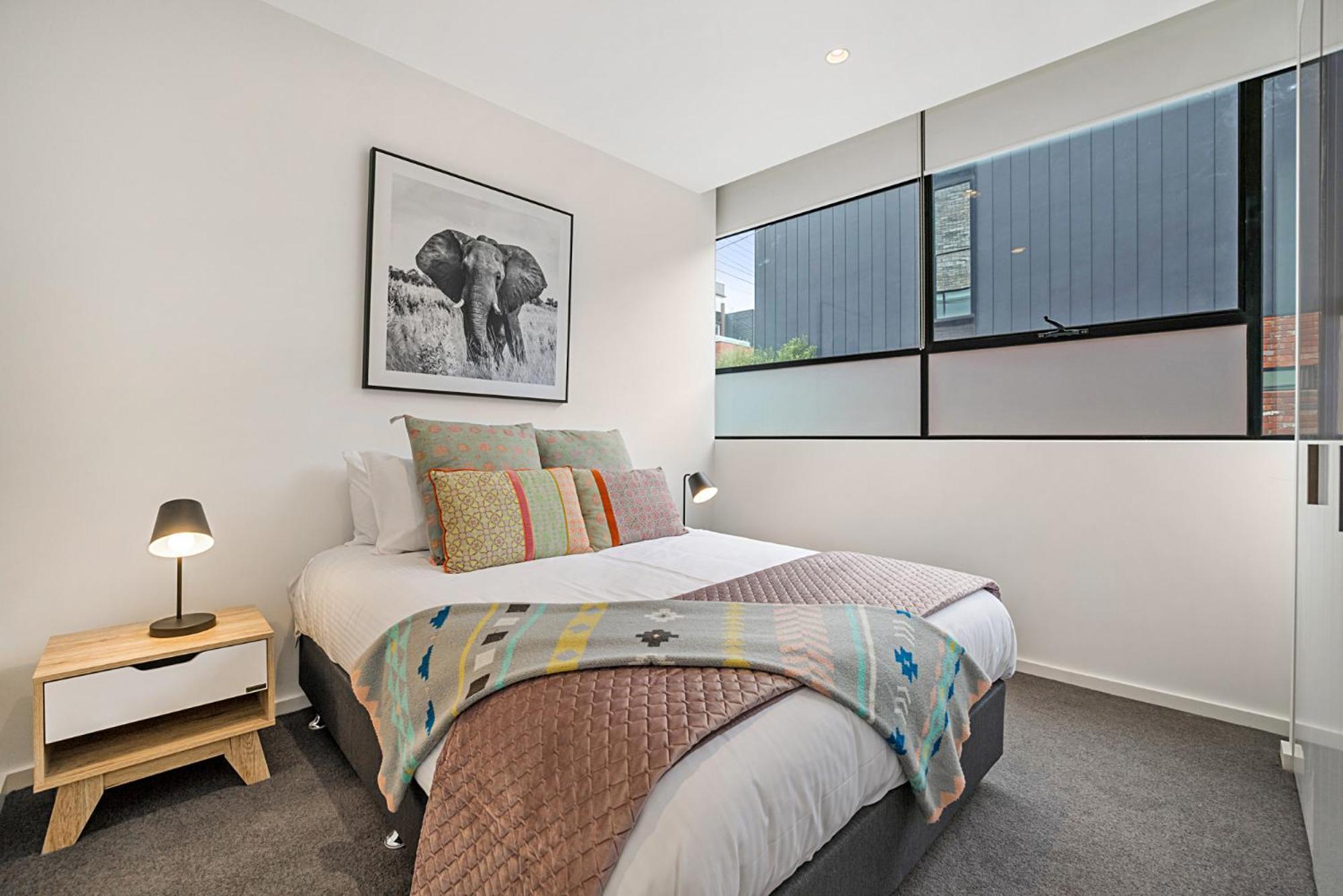 Bright Terrace Unit Next To Chapel St Dining *