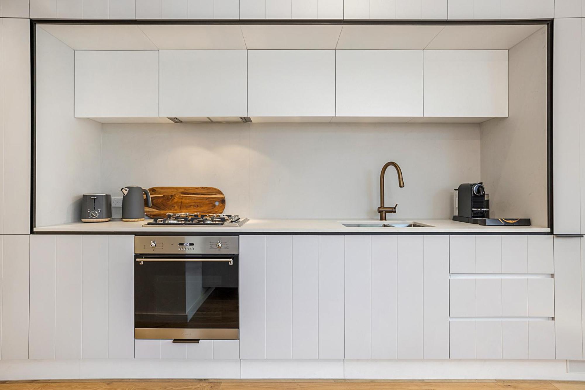 Bright Terrace Unit Next To Chapel St Dining Apartment