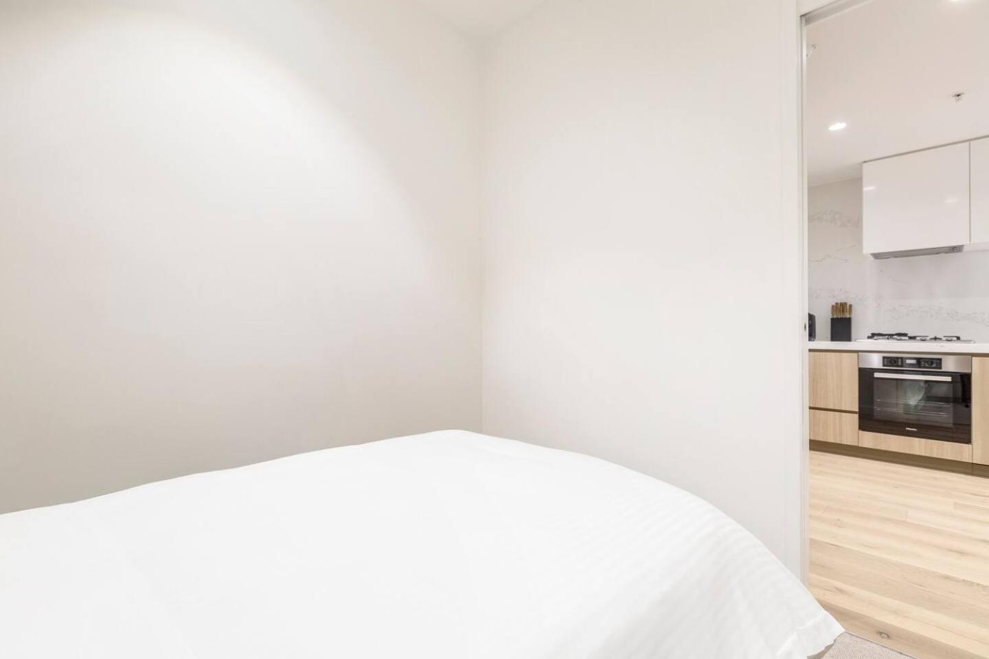 Apartment Effortless Minimalismcentral Southbank Apt Park