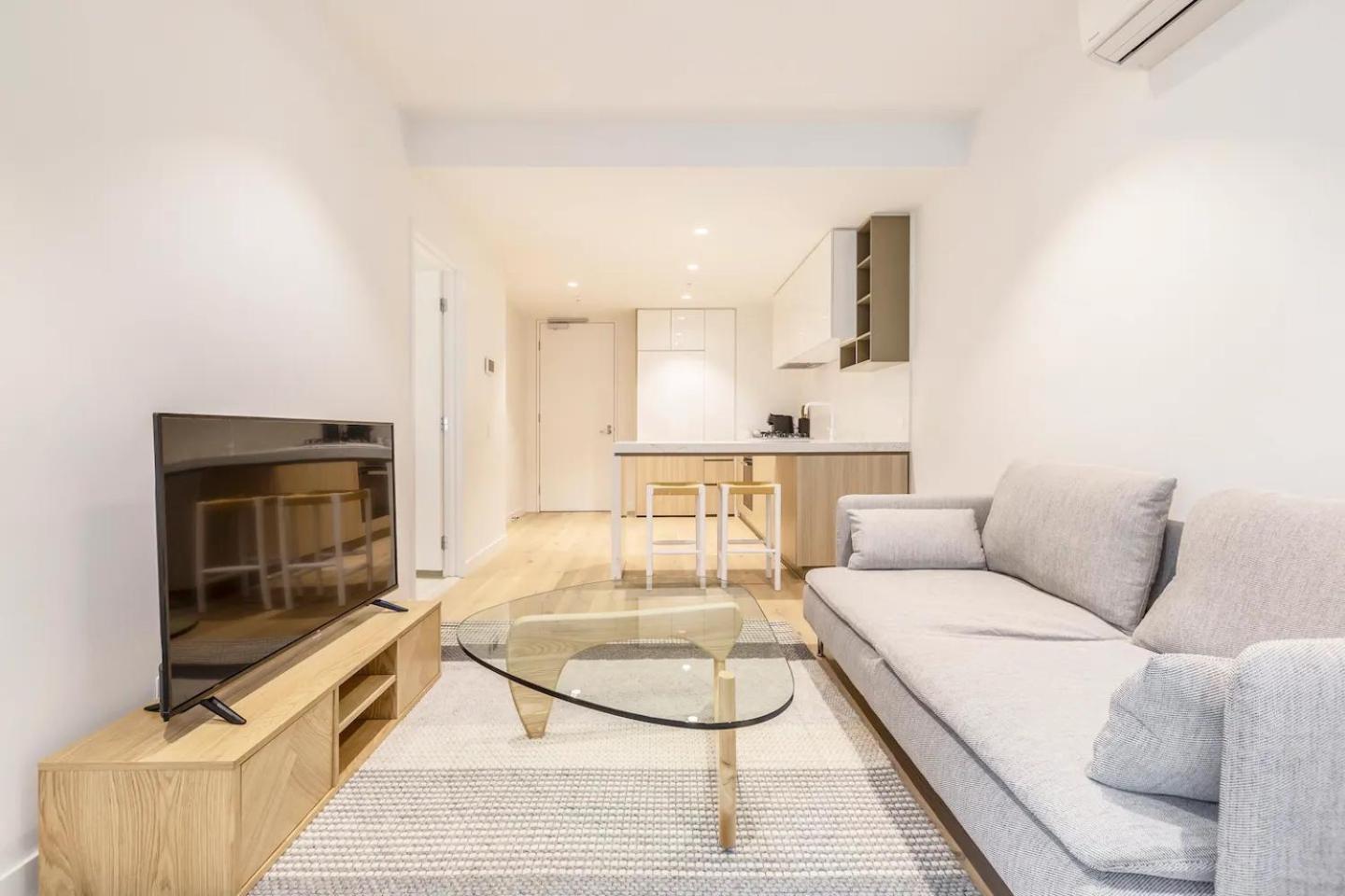 Effortless Minimalismcentral Southbank Apt Park Apartment Melbourne
