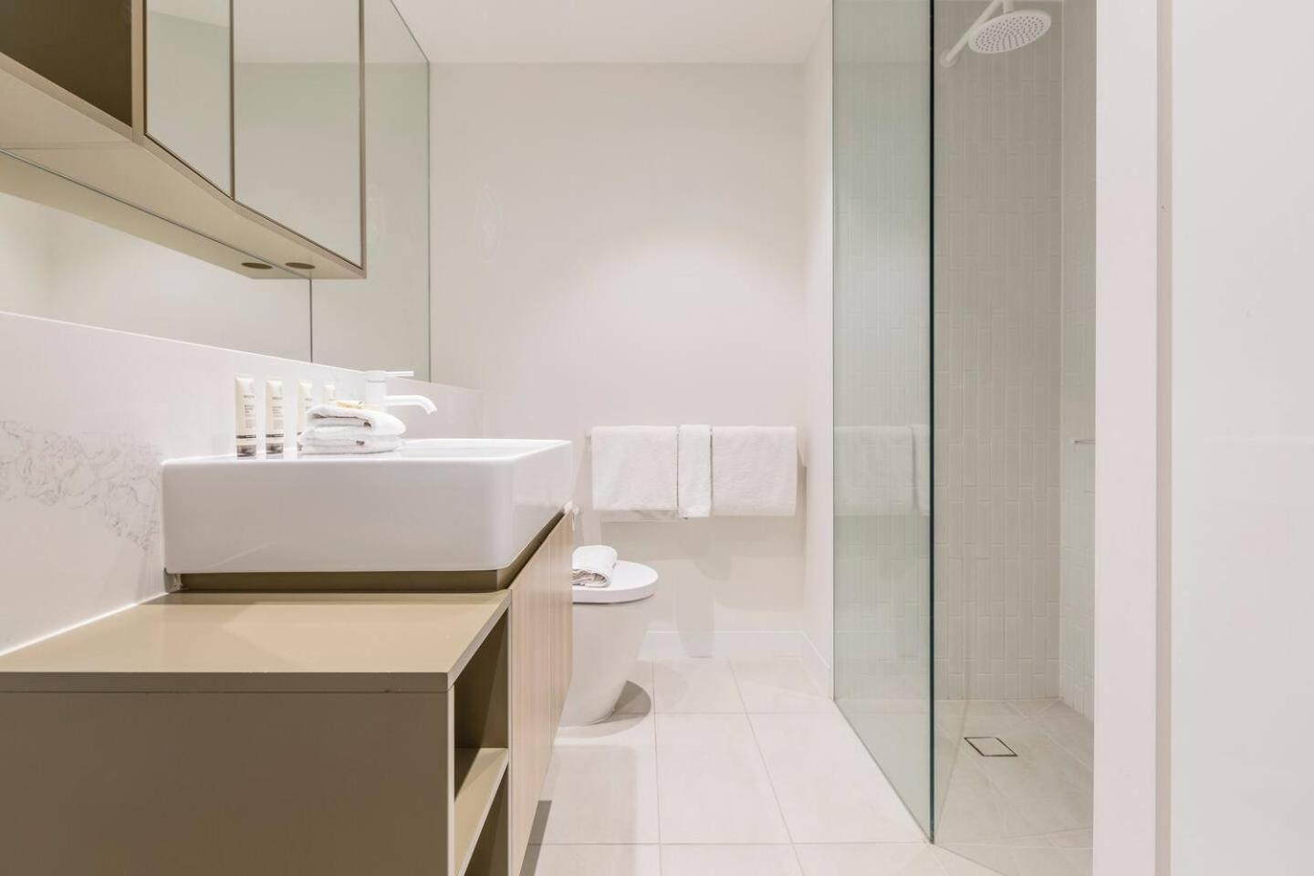 Effortless Minimalismcentral Southbank Apt Park