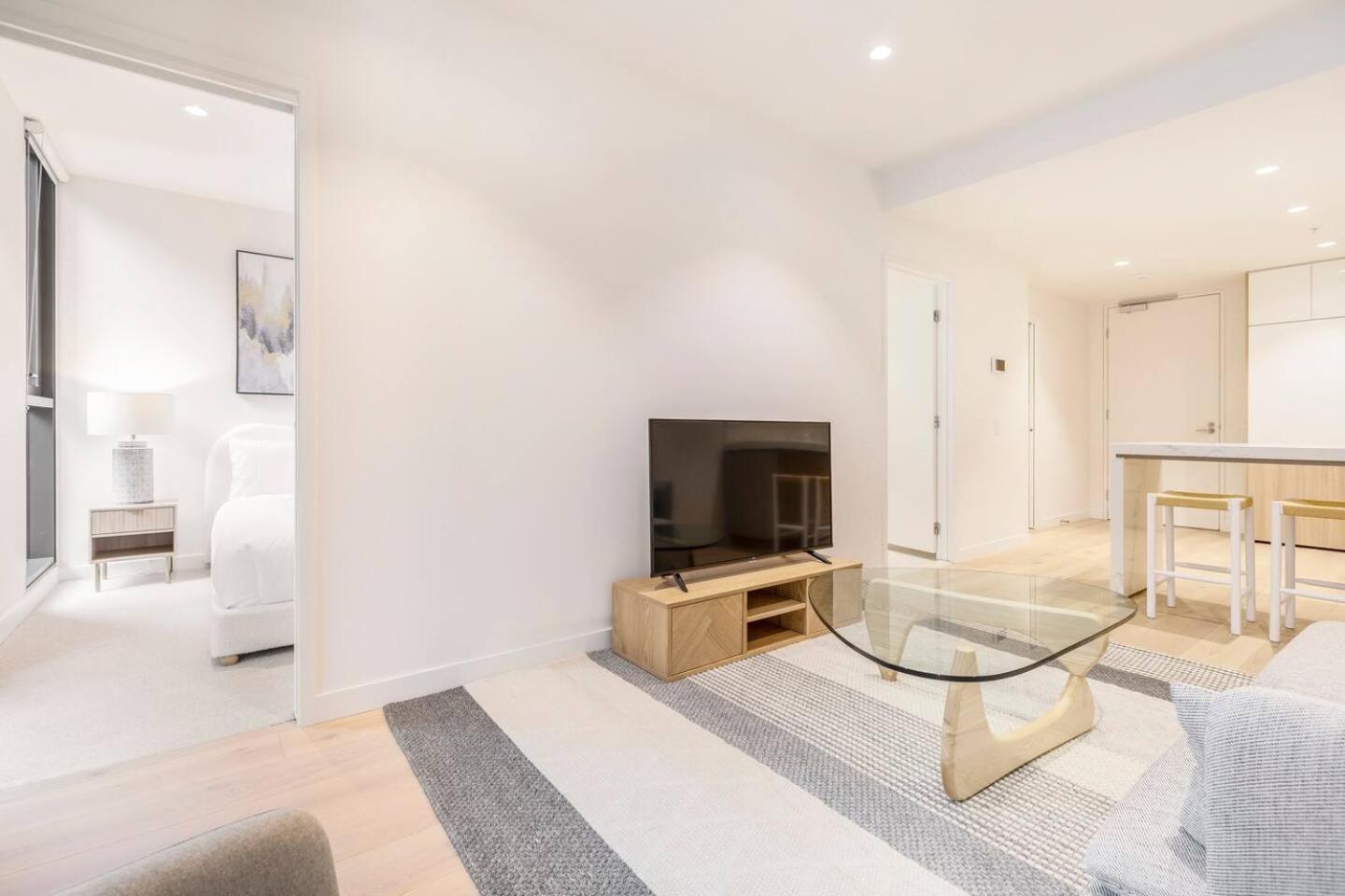 Effortless Minimalismcentral Southbank Apt Park Melbourne