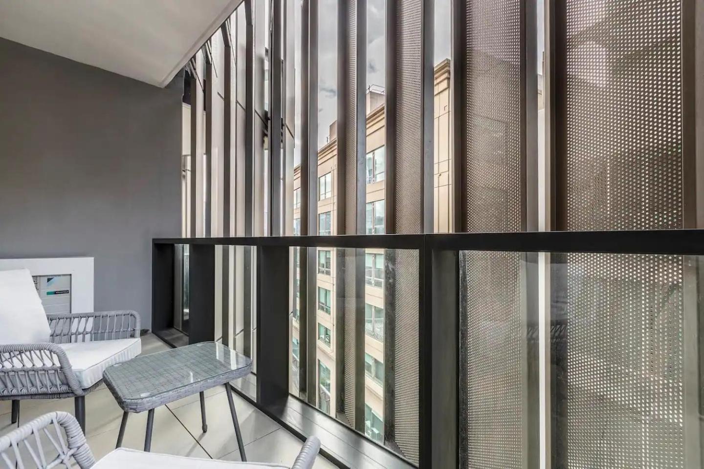 Effortless Minimalismcentral Southbank Apt Park *