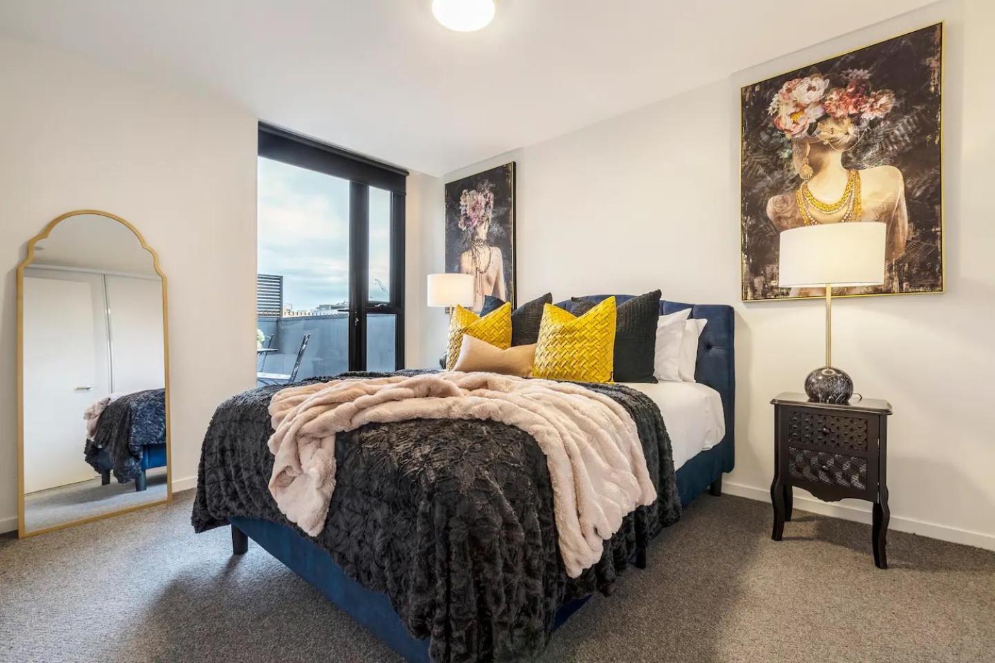 Vintage Romance In Vibrant & Cosmopolitan Prahran Apartment Melbourne