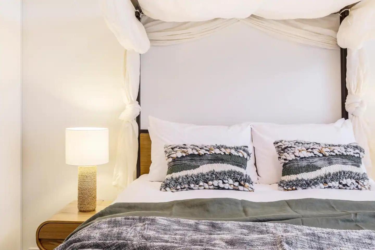 Apartment Bohemian Oasis Heart Of Prahran Near Greville St Melbourne