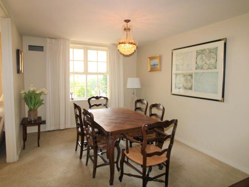 Classic Charm In Domain Apartment