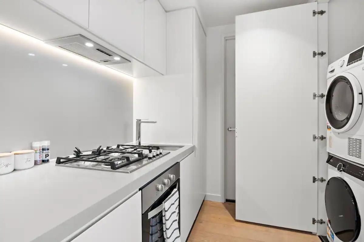 Apartment Luxury & Cosy In Cbd With Wi-fi & Parking Melbourne
