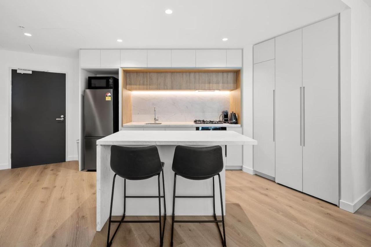 Opulent At Westside Place Apartment *