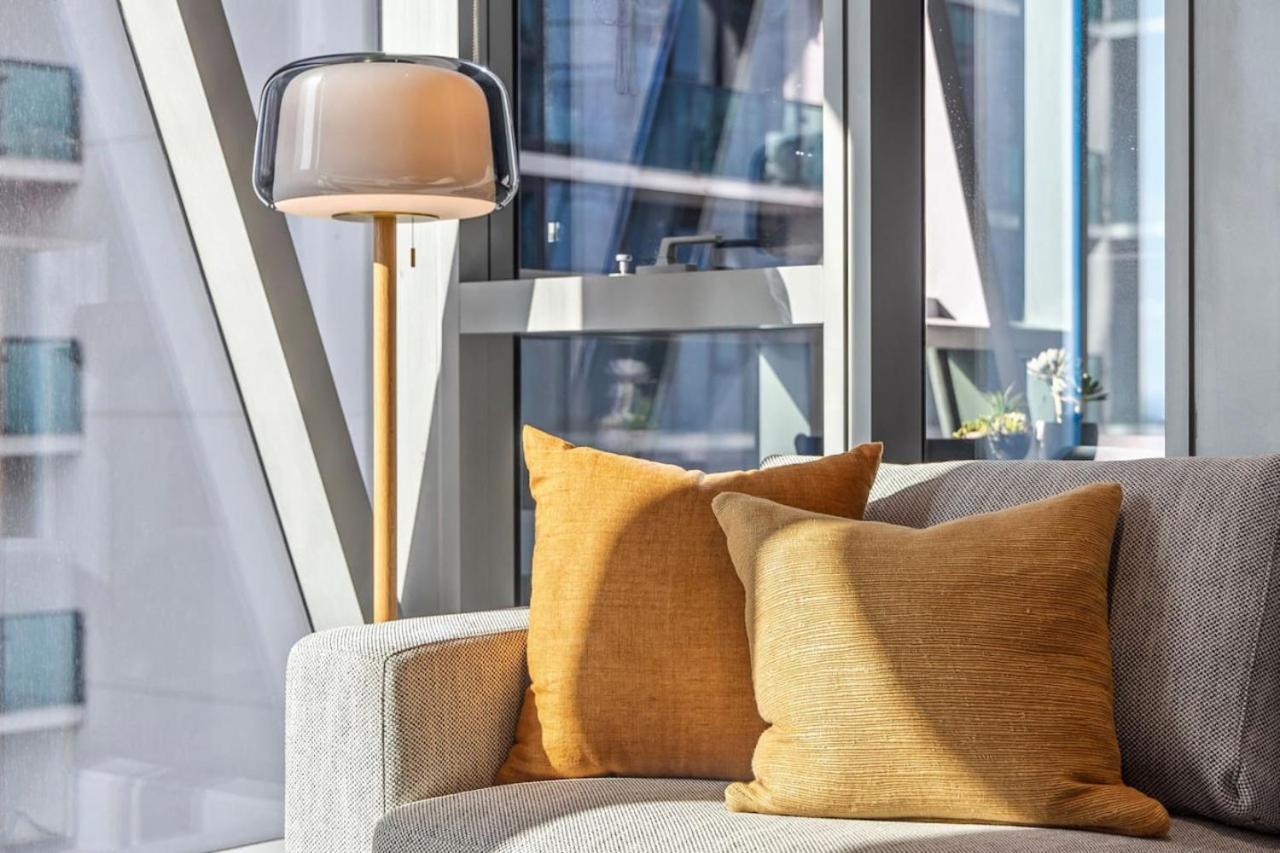 Opulent At Westside Place Apartment