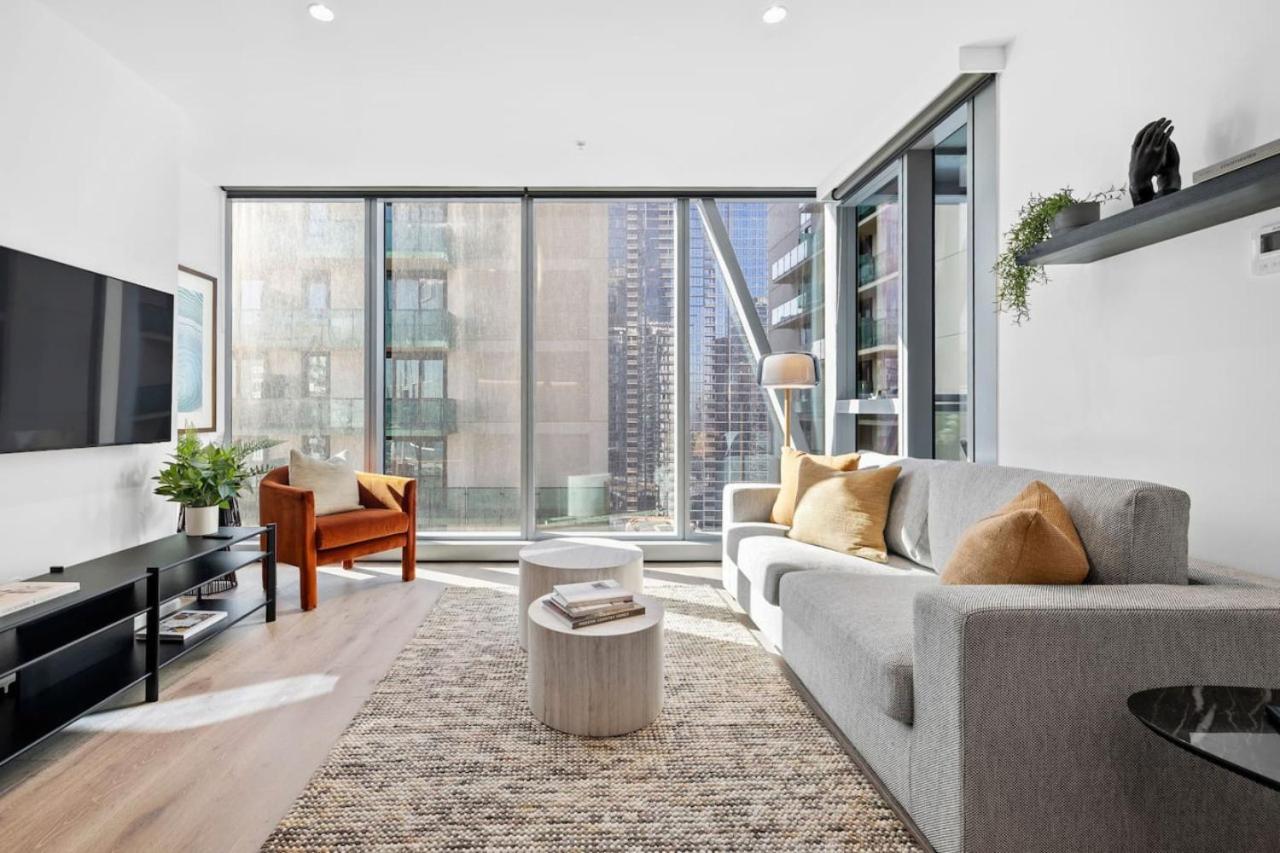 Apartment Opulent At Westside Place