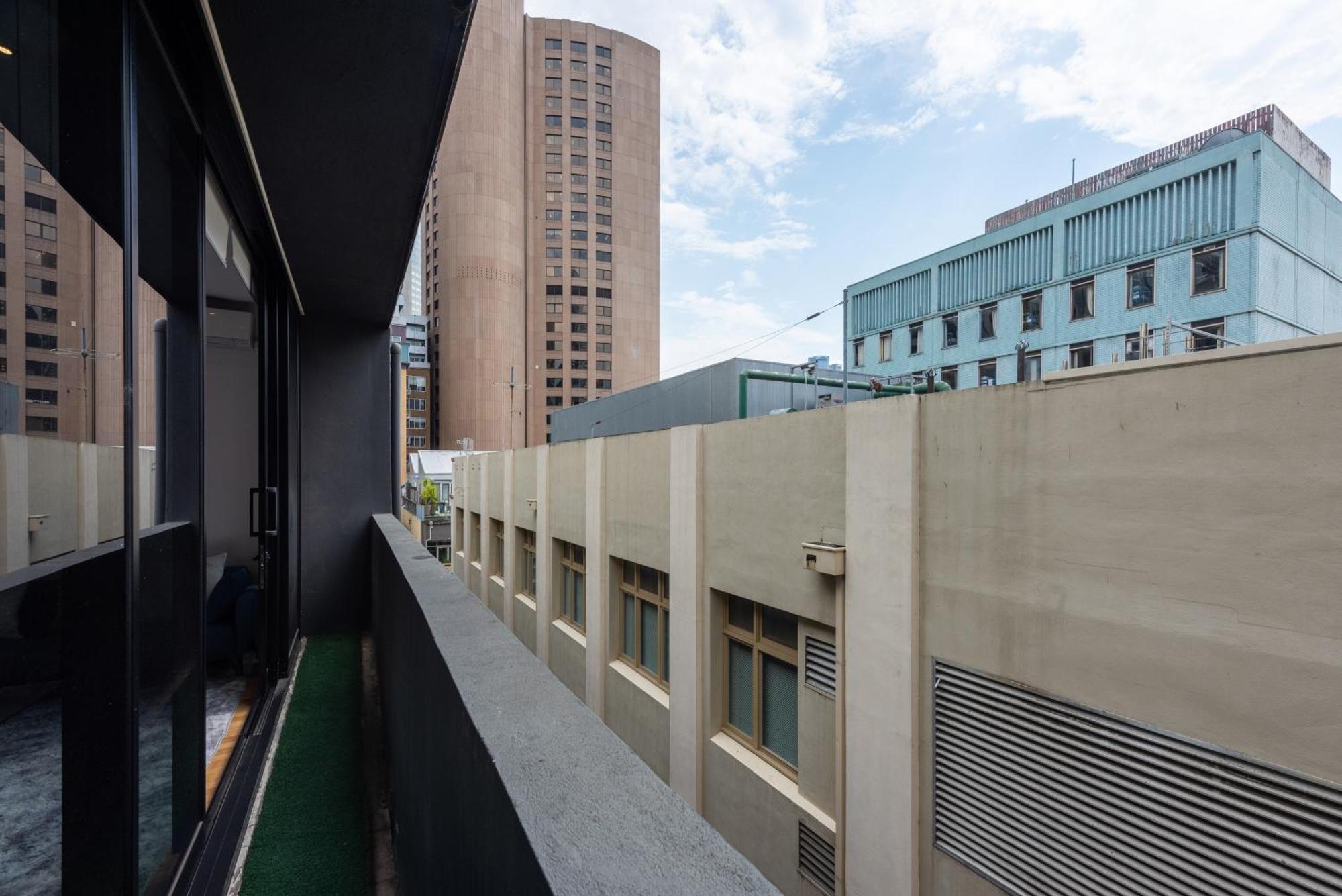 Stylish 3-bed Unit In The Heart Of Cbd! *