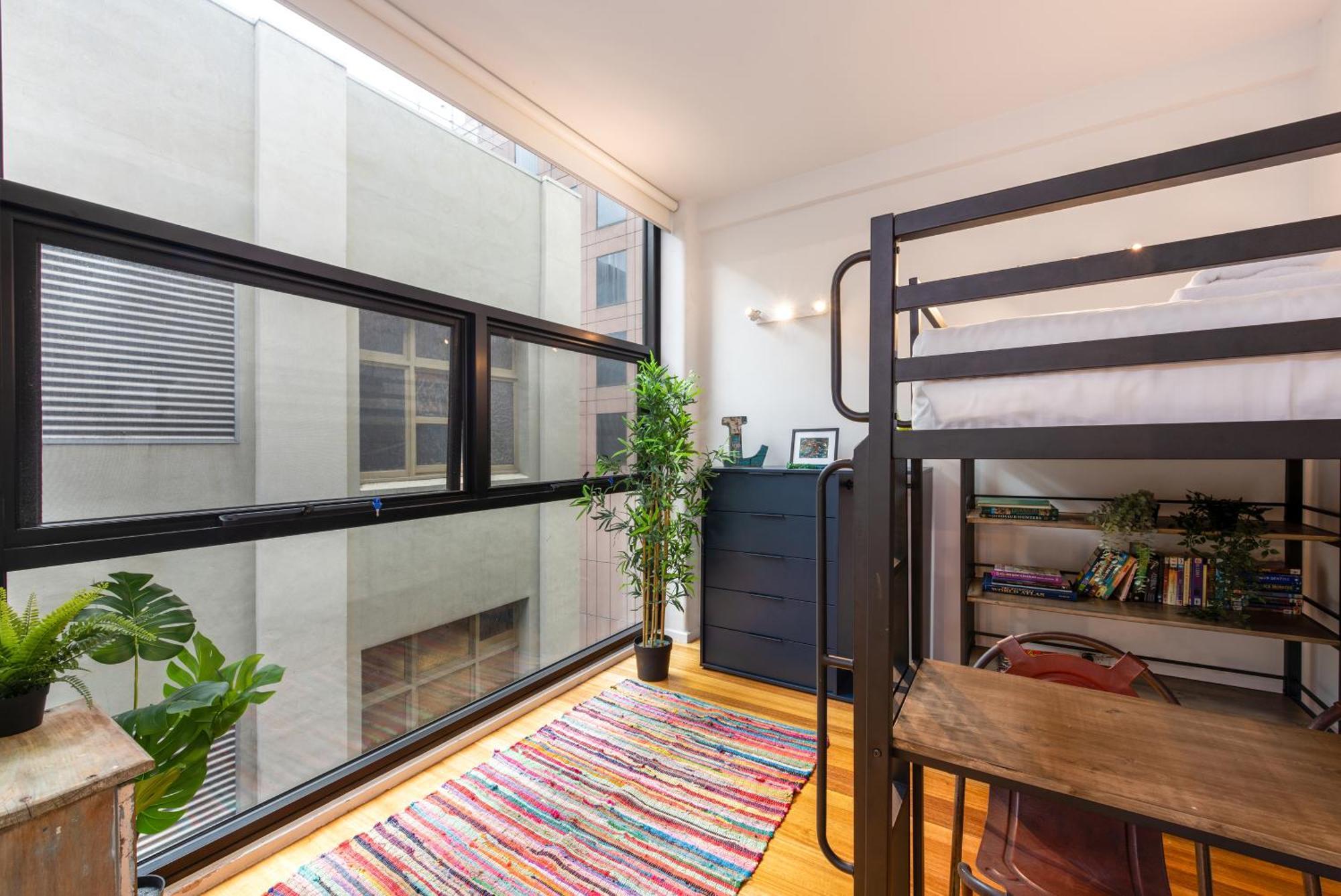 Stylish 3-bed Unit In The Heart Of Cbd!